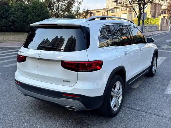 Mercedes-Benz GLB 2021