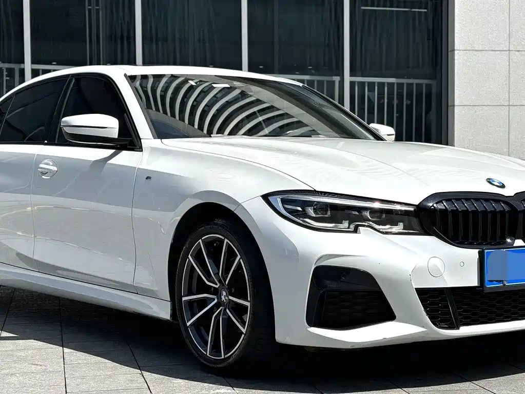 BMW 3 Series 2022