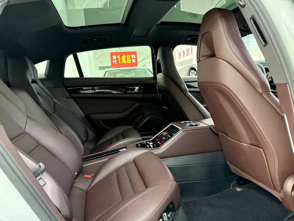 Porsche Panamera 2018 — фото 14