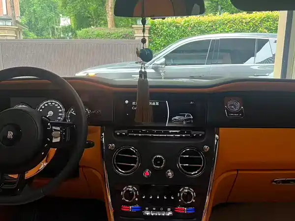 Rolls-Royce Cullinan 2022
