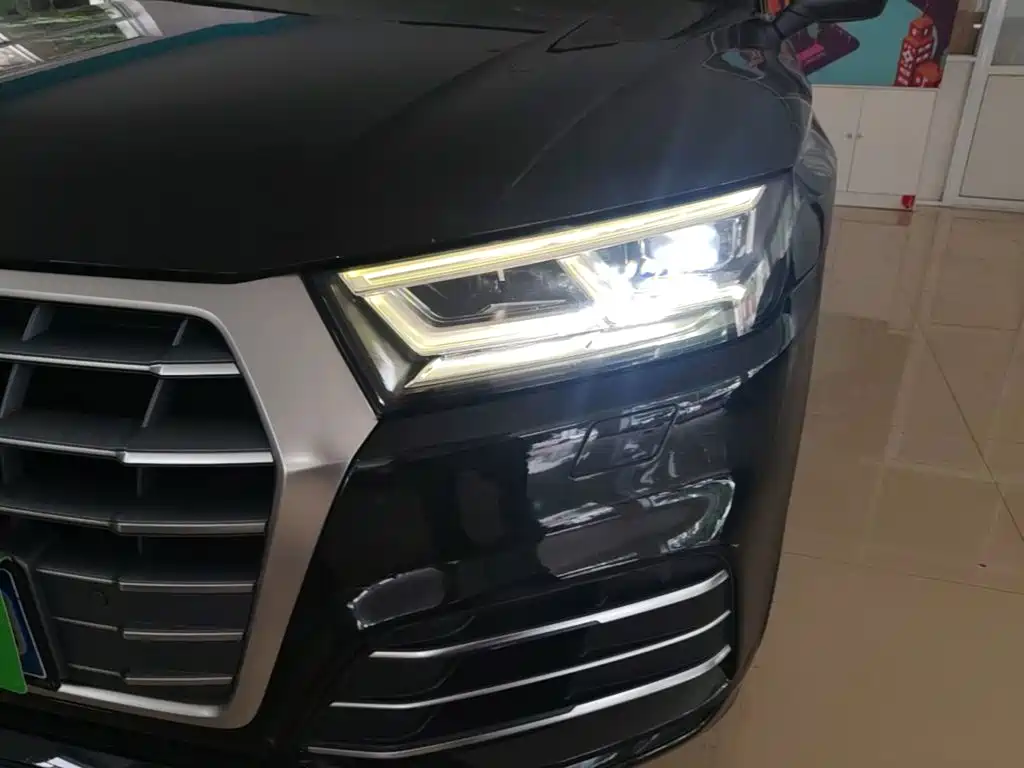 Audi Q5L 2019 — фото 24