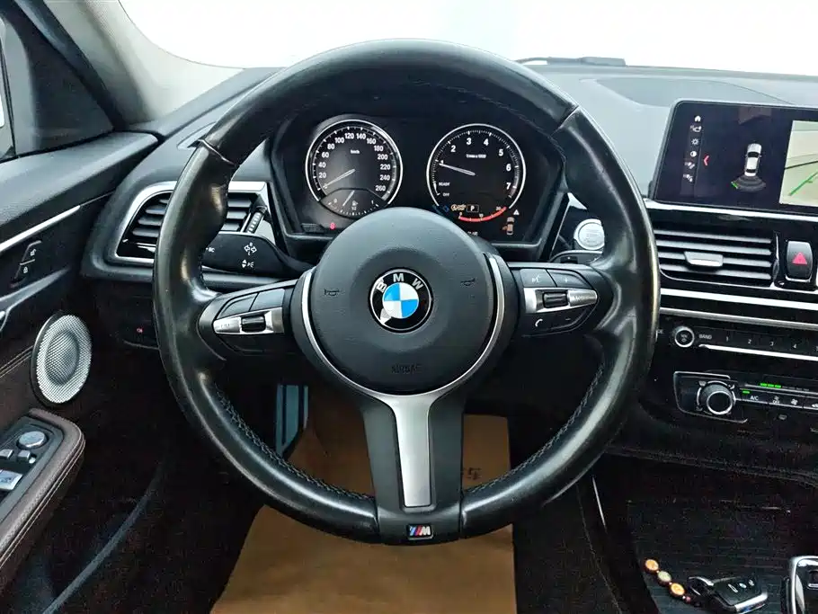 BMW 1 Series 2021 — фото 15