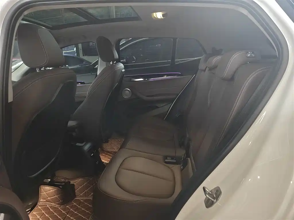 BMW X2 2023 — фото 13