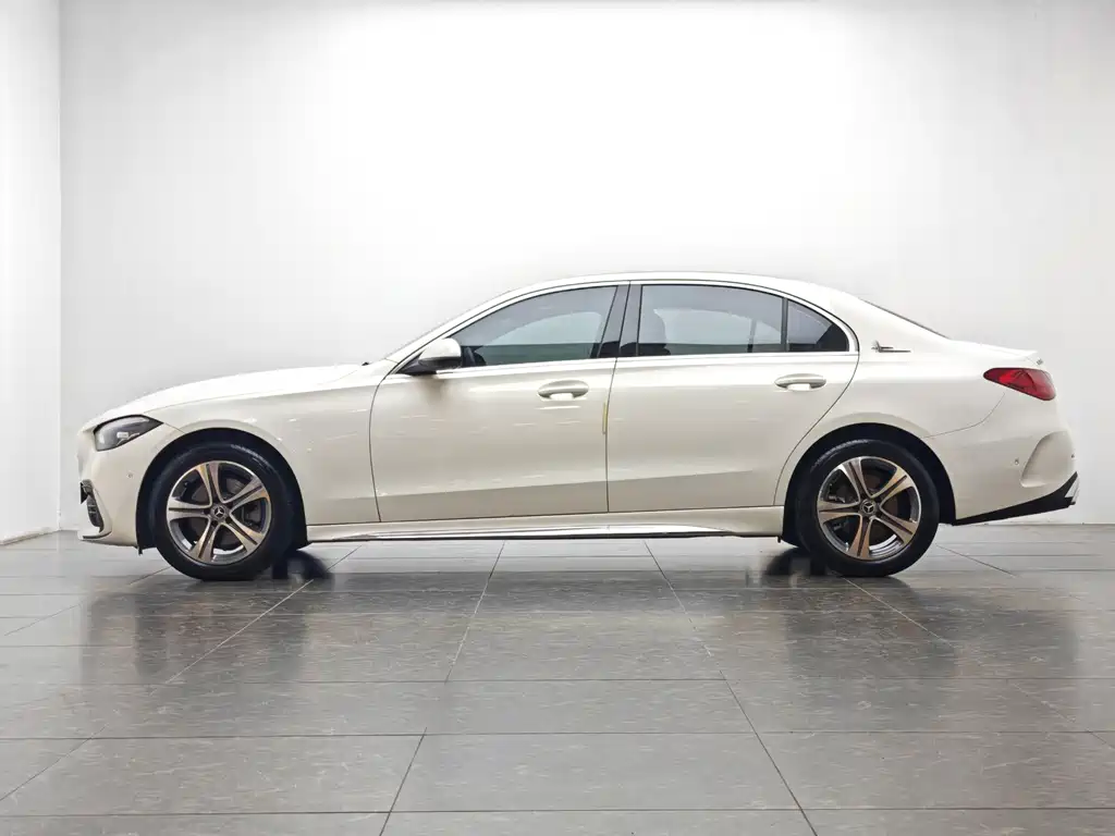 Mercedes-Benz C-Class 2022 — фото 10