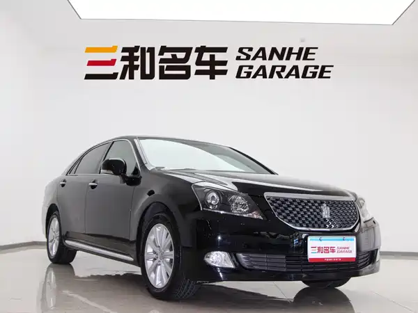 Toyota Crown 2012
