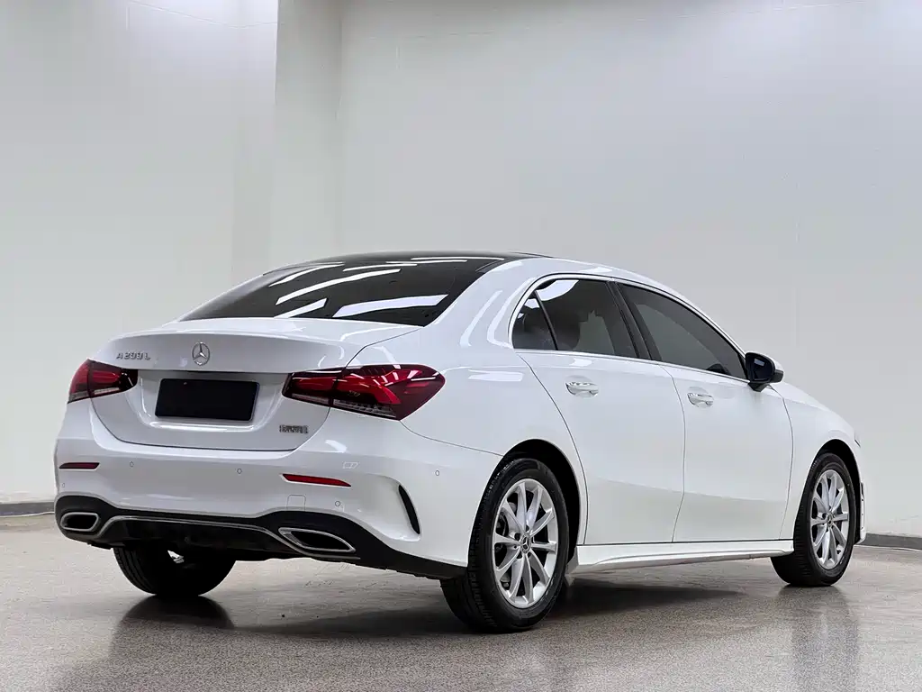 Mercedes-Benz A-Class 2019 — фото 5