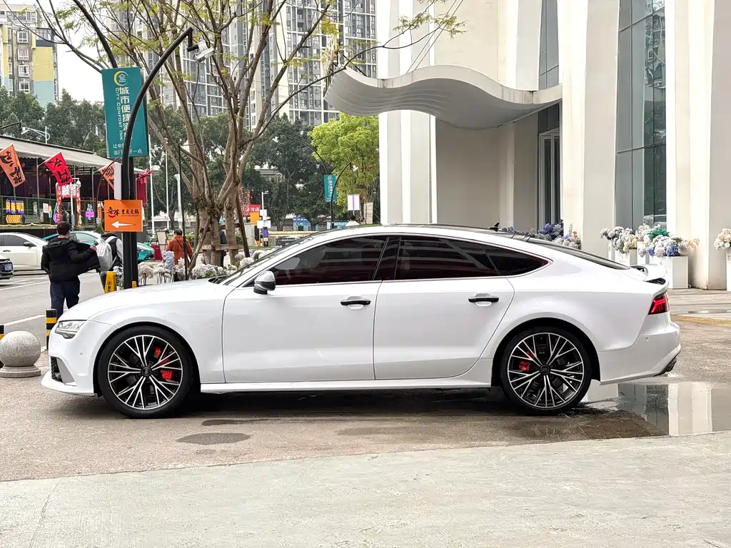 Audi A7 2018 — фото 11