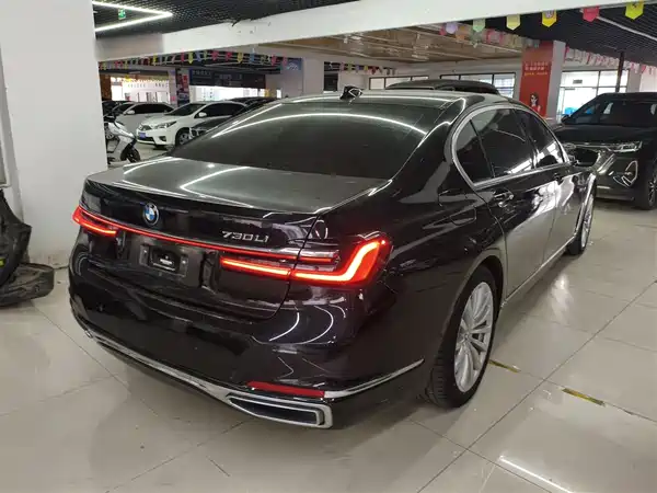 BMW 7 Series 2021