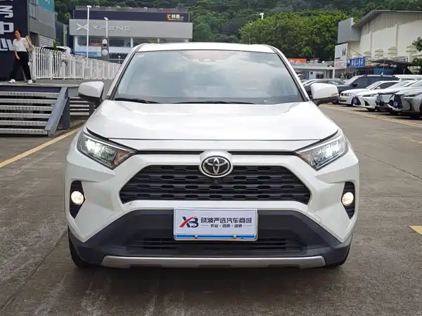 Toyota RAV4 2021