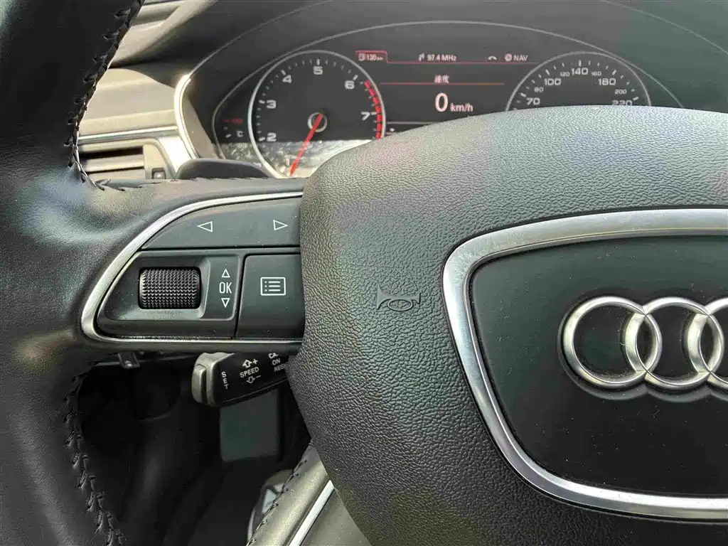 Audi A6L 2014 — фото 43
