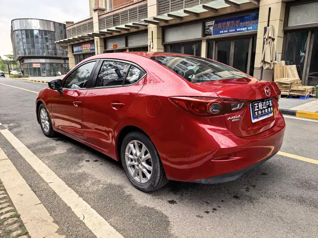 Mazda 3 Axela 2018 — фото 16