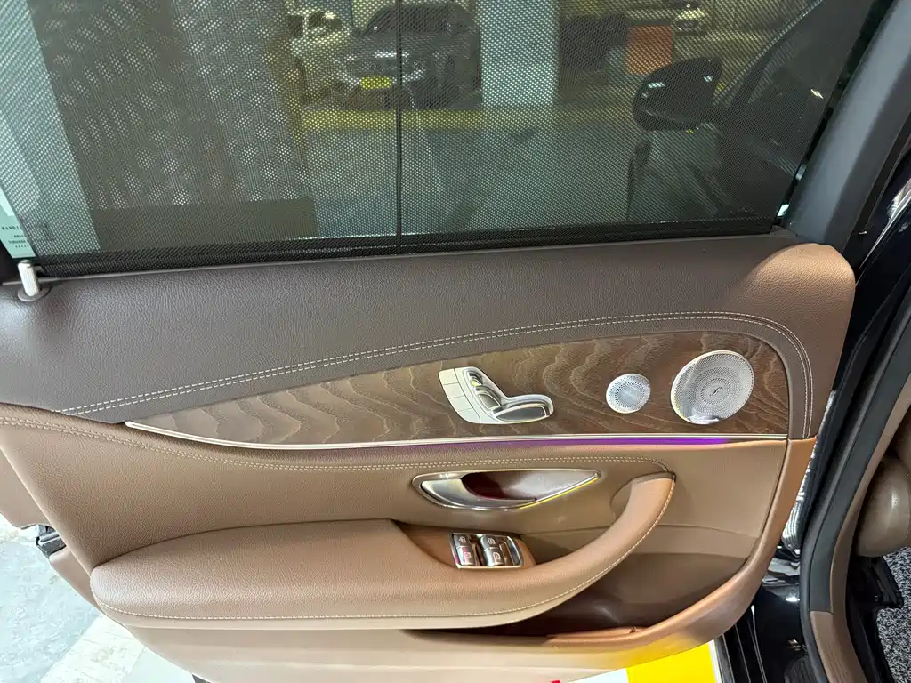 Mercedes-Benz E-Class 2020 — фото 20
