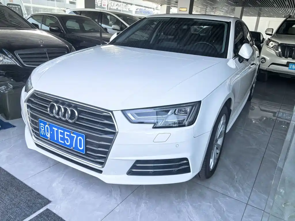 Audi A4L 2017