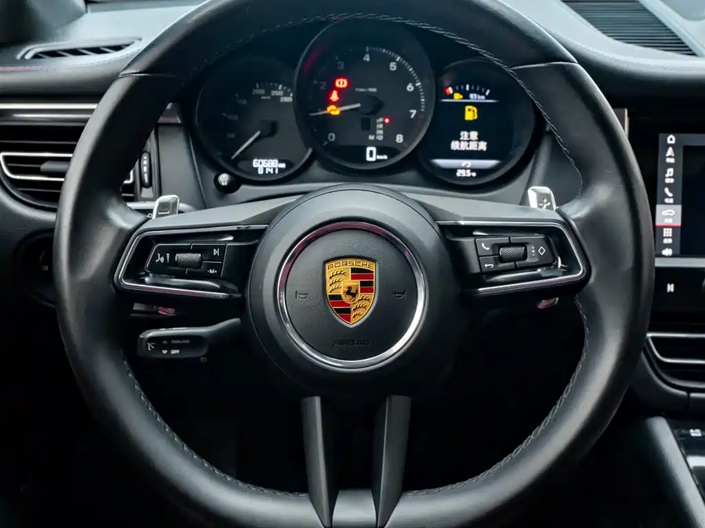 Porsche Macan 2022 — фото 13