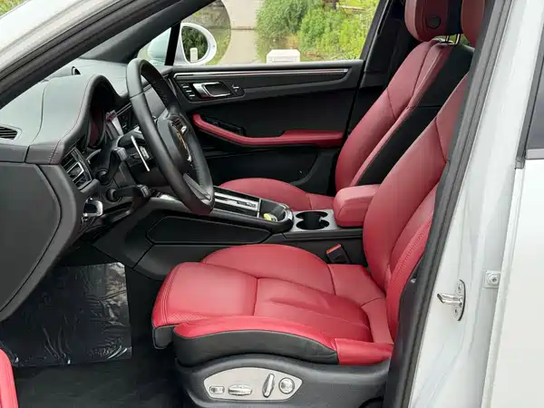 Porsche Macan 2023