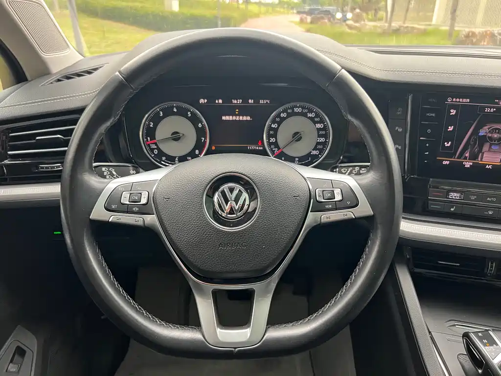 Volkswagen Touareg 2019 — фото 13