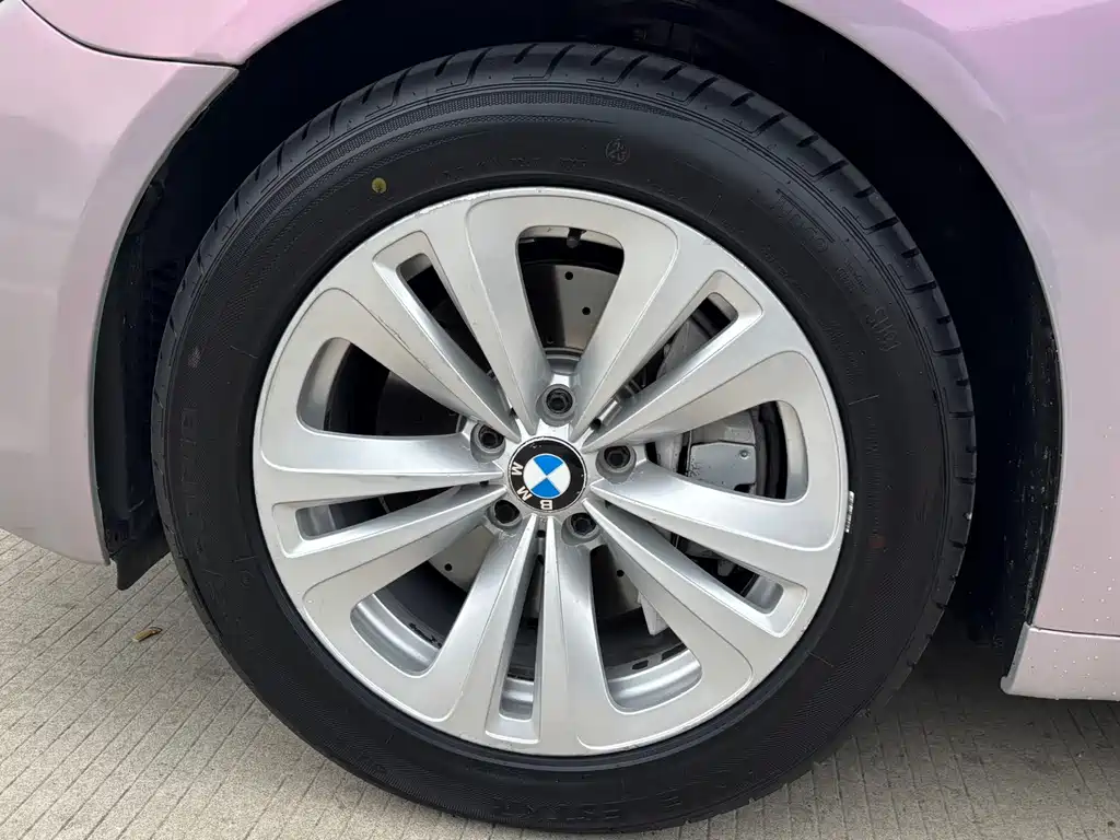 BMW 7 Series 2012 — фото 12