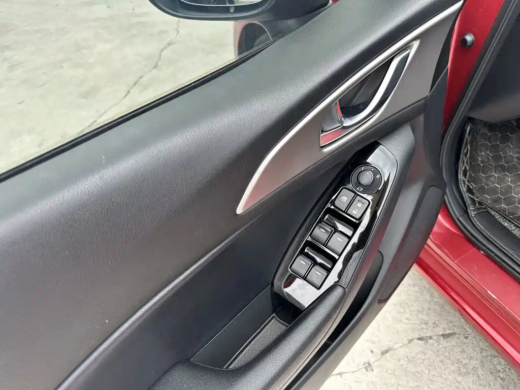 Mazda 3 Axela 2019 — фото 14