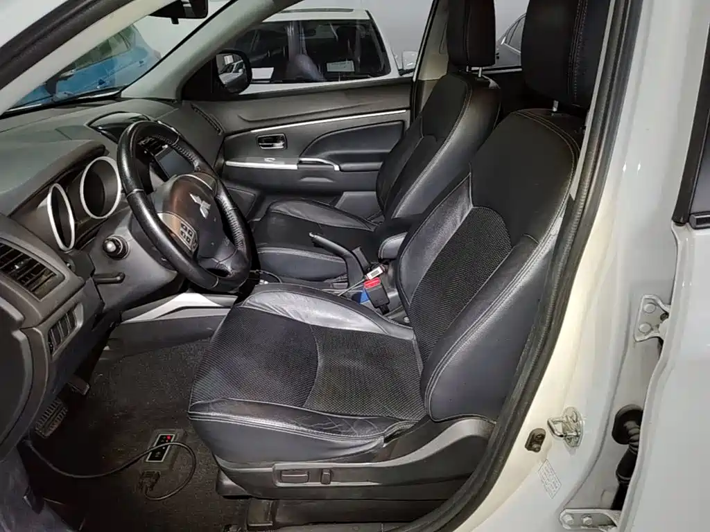 Mitsubishi Jinxuan ASX 2016 — фото 15