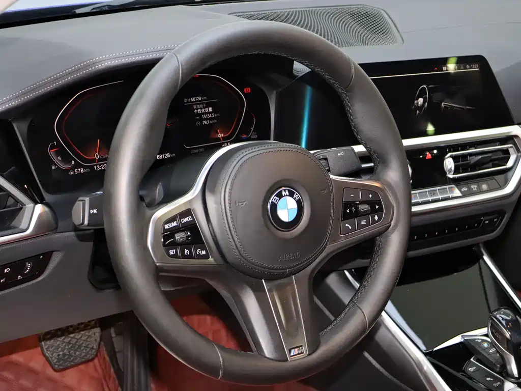BMW 3 Series 2021 — фото 16