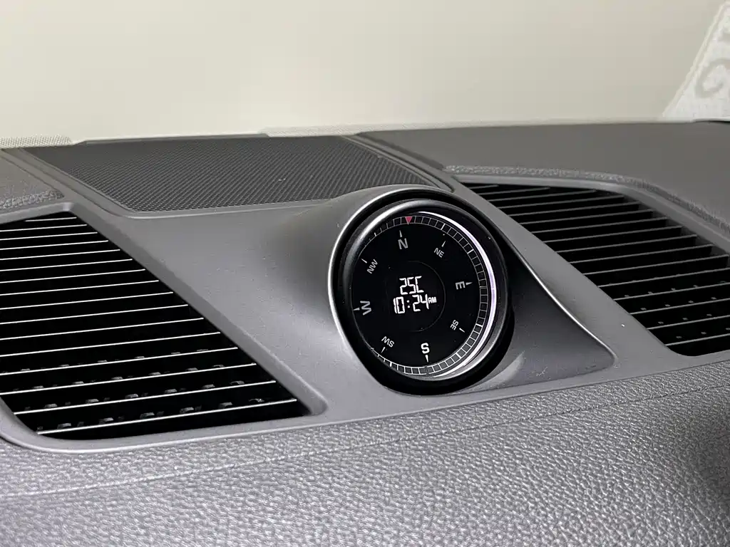 Porsche Cayenne New Energy 2019 — фото 11