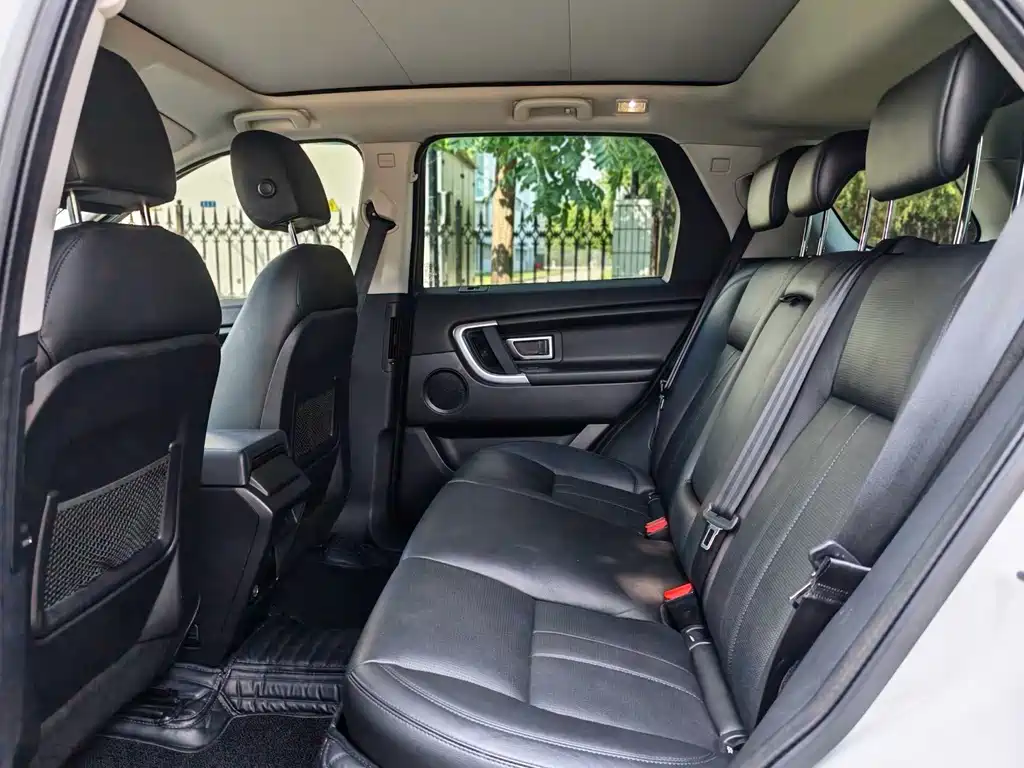 Land Rover Discovery Sport 2017 — фото 21