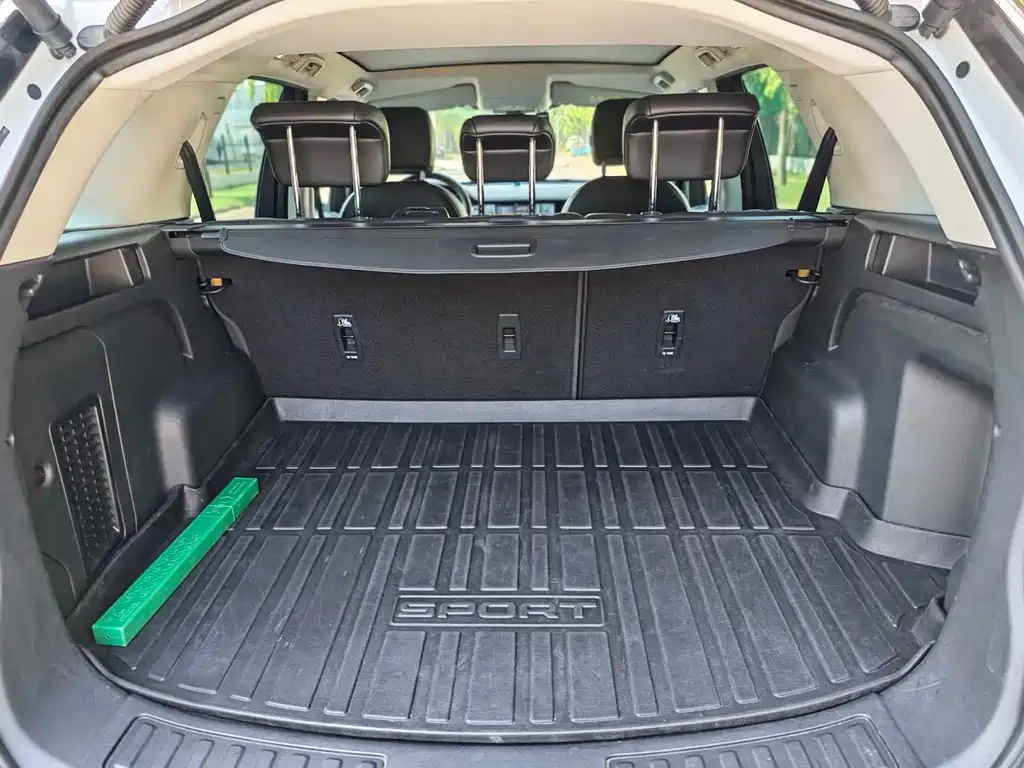 Land Rover Discovery Sport 2017 — фото 27