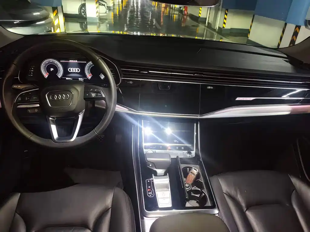 Audi Q8 2020 — фото 10