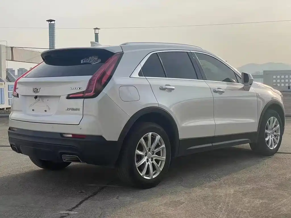 Cadillac XT4 2020 — фото 7