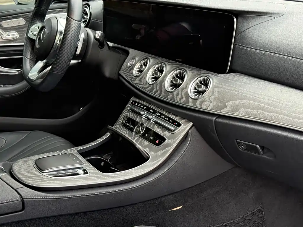 Mercedes-Benz CLS 2020 — фото 15