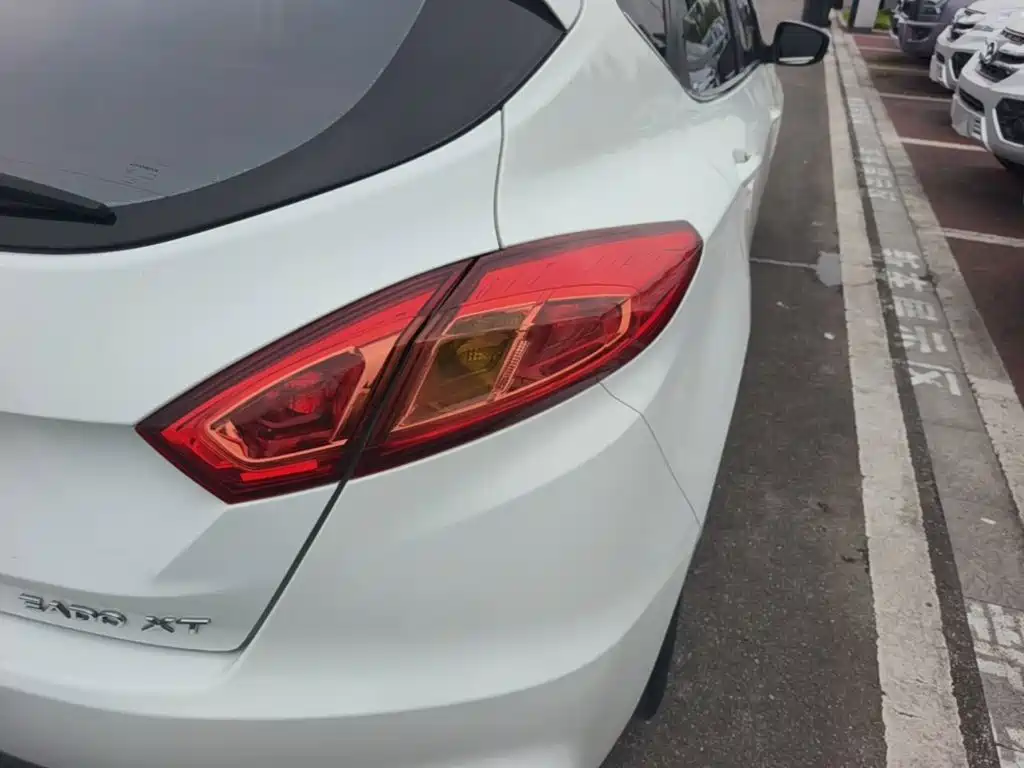 Changan Eado XT 2014 — фото 8