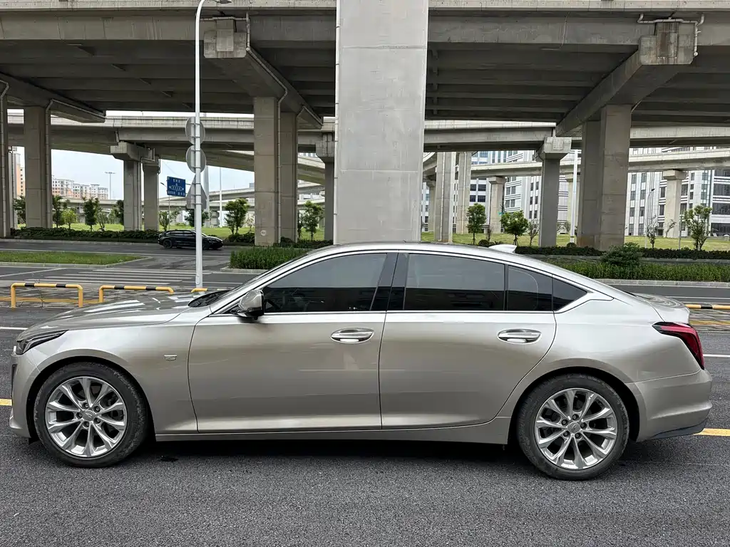 Cadillac CT5 2020 — фото 16