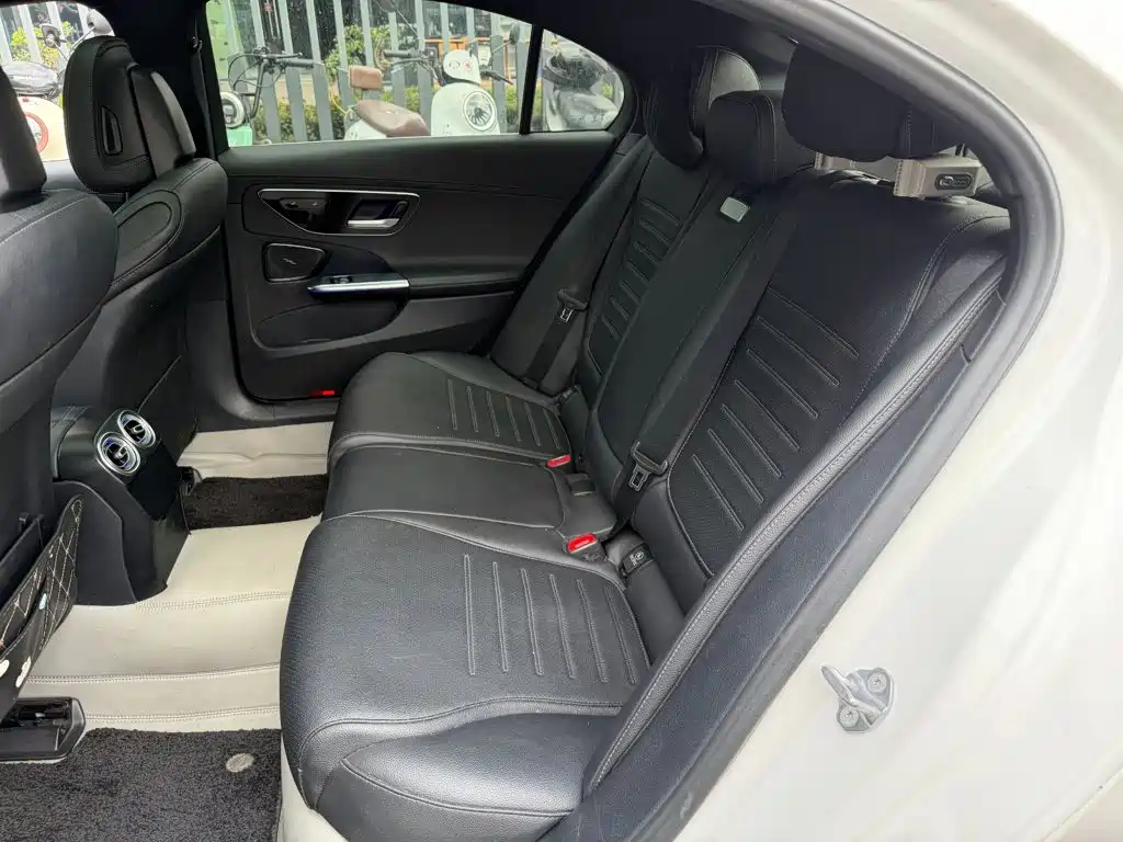 Mercedes-Benz C-Class 2022 — фото 12