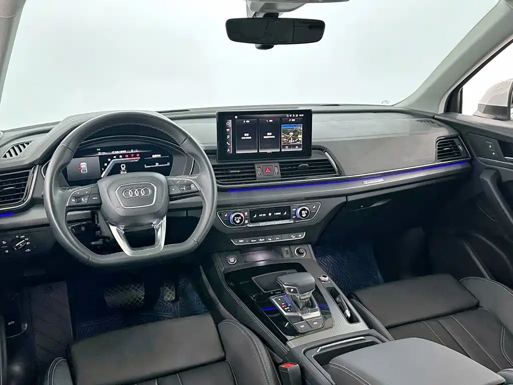 Audi Q5L 2022 — фото 11
