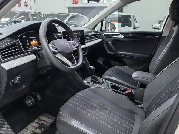 Volkswagen Tiguan L 2022