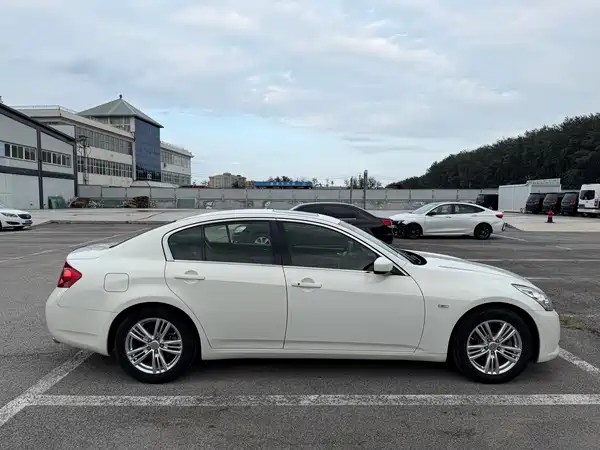 Infiniti G Series 2013