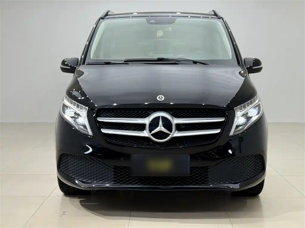 Mercedes-Benz V-Class 2022 — фото 11