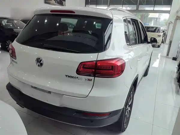 Volkswagen Tiguan 2015