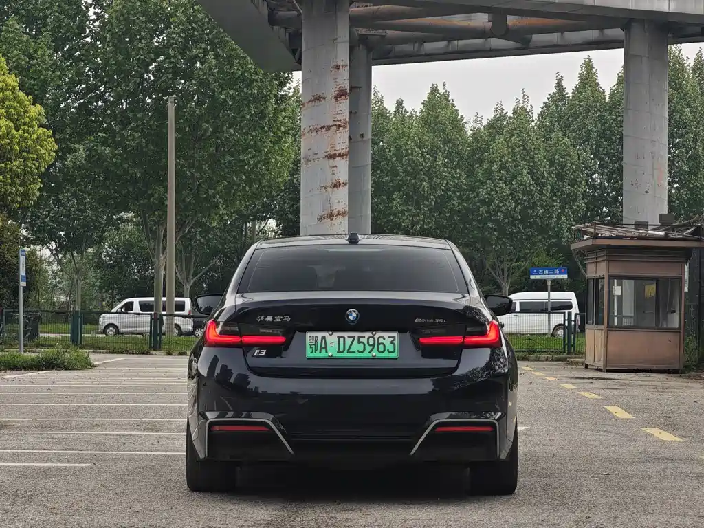 BMW i3 2023 — фото 9