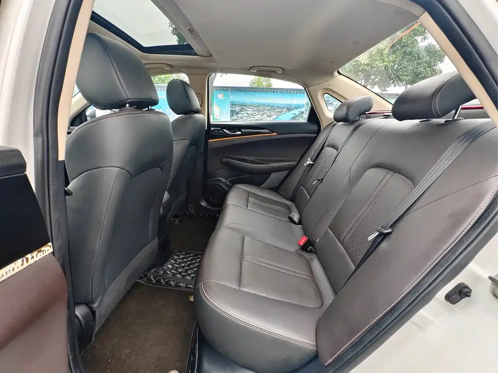 Changan Eado DT 2018 — фото 9