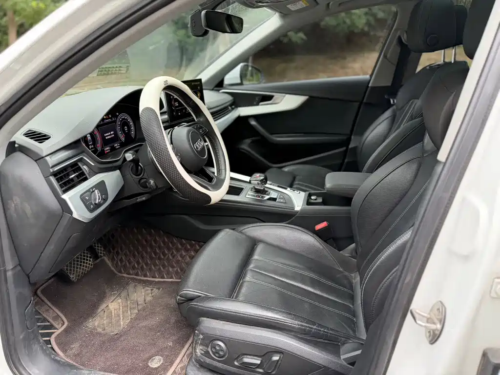 Audi A4L 2020