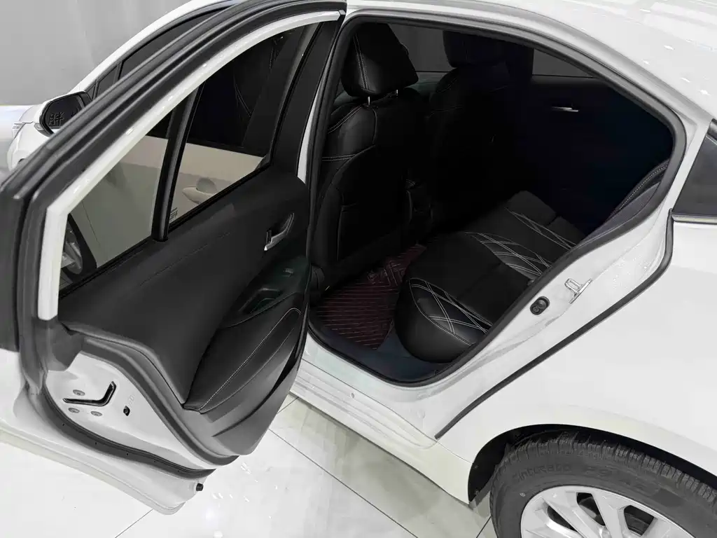 Toyota Corolla 2022 — фото 16