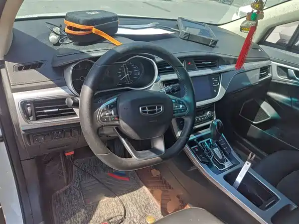 Geely Emgrand GS 2019