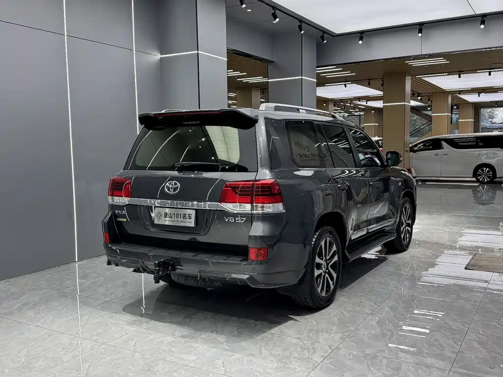 Toyota Land Cruiser 2019 — фото 27
