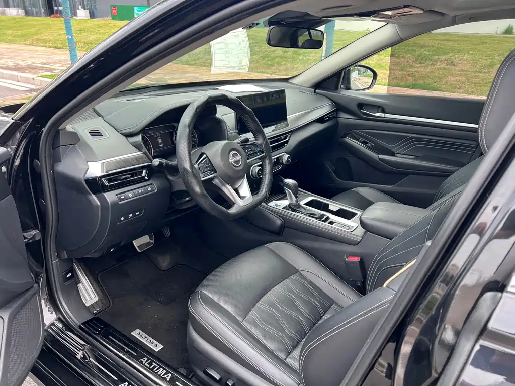 Nissan Teana 2023