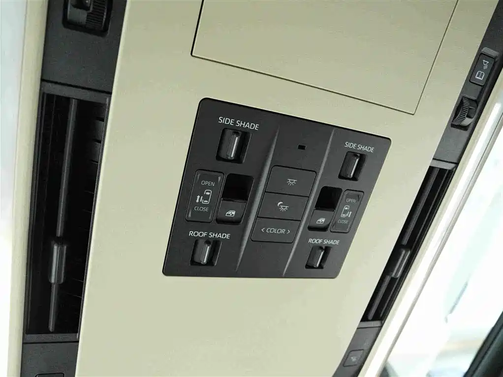 Toyota Vellfire 2023 — фото 20