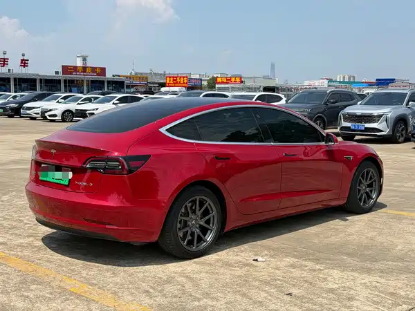 Tesla Model 3 2021