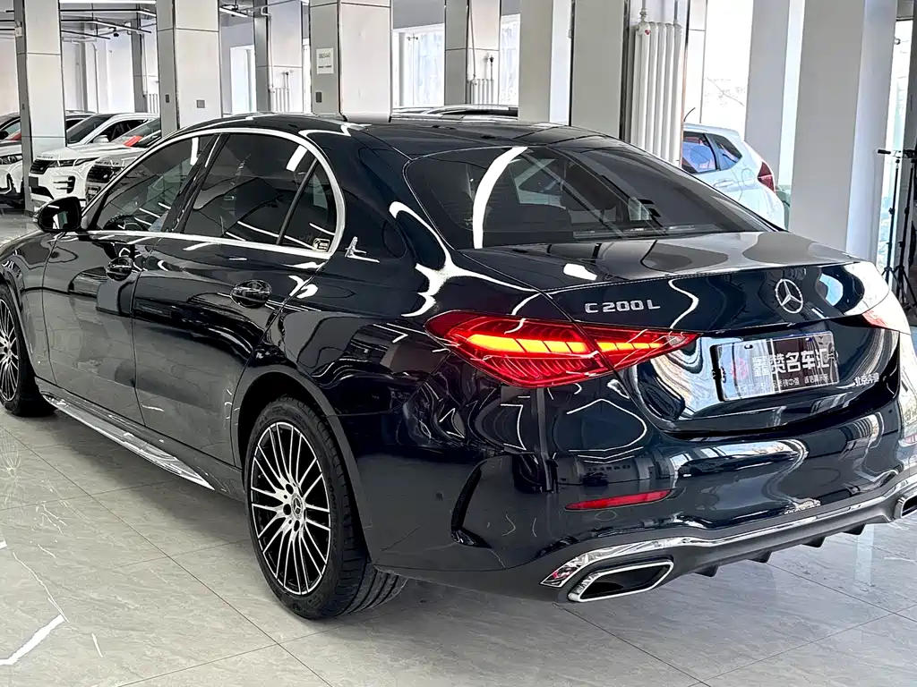 Mercedes-Benz C-Class 2023 — фото 3