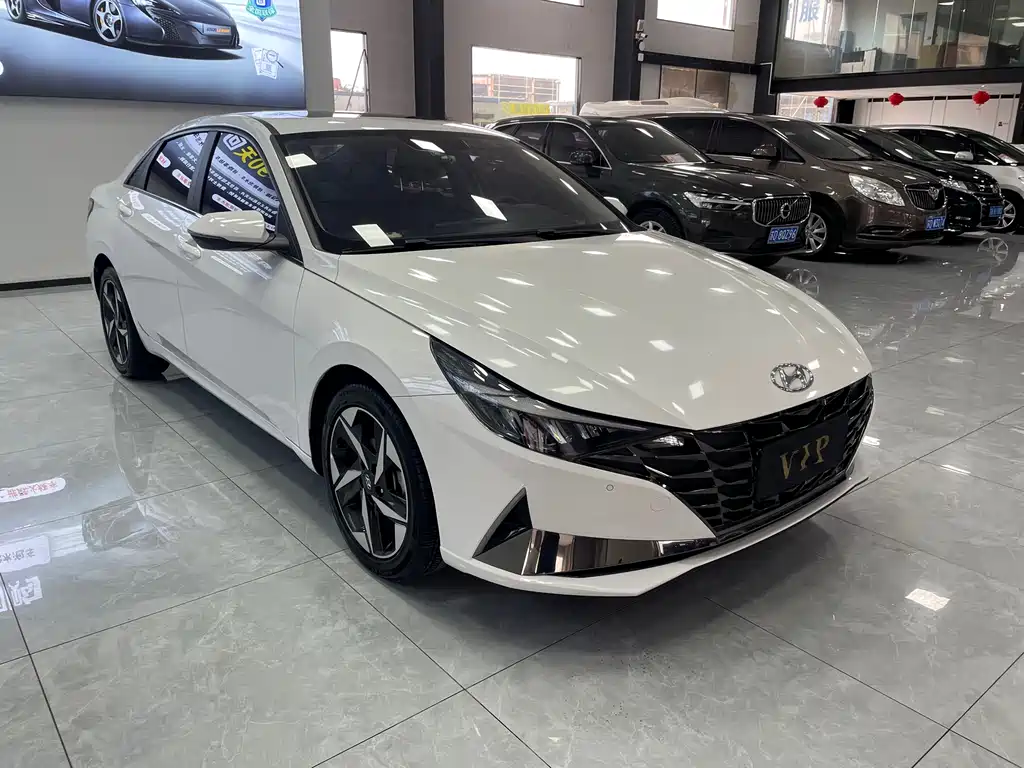 Hyundai Elantra 2021