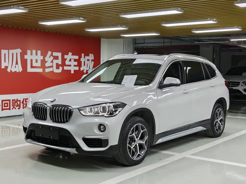 BMW X1 2018 — фото 1